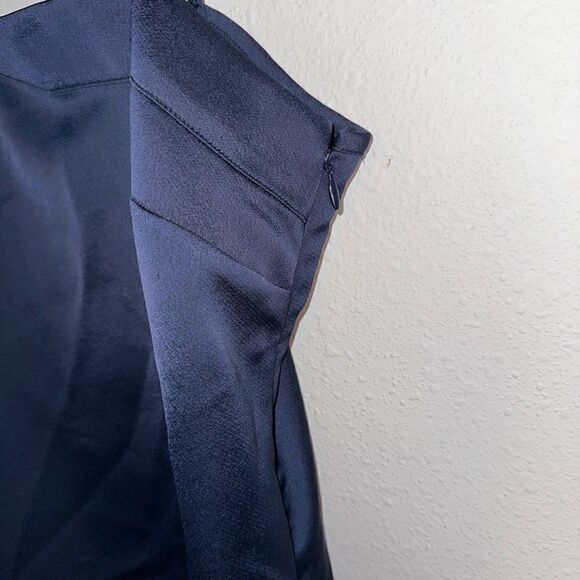 Banana Republic Limited Edition Womens 6 Navy Satin Asymmetric Modern Camisole - Picture 6 of 9